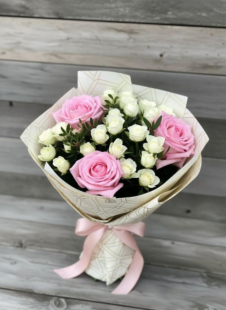 Букет цветов из: Розы в Мандрово