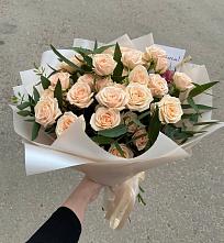 Букет Кремовые розы Латте в Мандрово