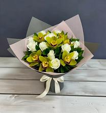 Букет цветов из:  Орхидеи и Розы в Мандрово