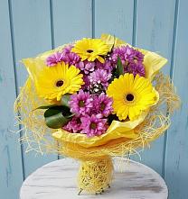 Букет цветов из:  Хризантемы и Герберы в Мандрово