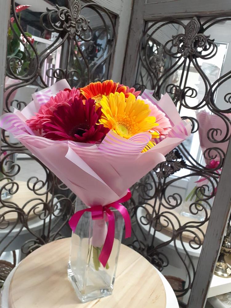 Букет цветов из: Герберы в Мандрово