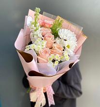 Букет цветов из:  Хризантемы и Розы в Мандрово