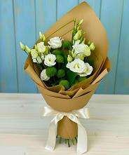 Букет цветов из:  Хризантемы и Лизиантусы #REPLACE_PRED# Мандрово