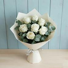 Букет Белые розы в Эвкалипте в Мандрово