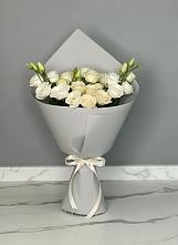 Букет цветов из:  Розы и Лизиантусы в Мандрово